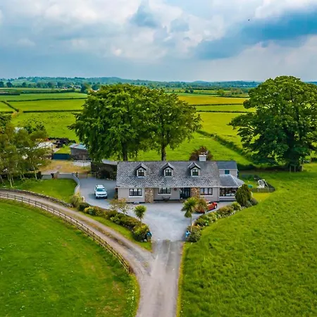 Bed & Breakfast The Ring Farmhouse Birr