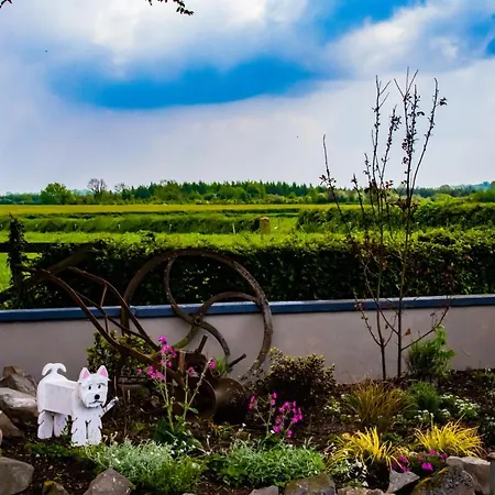 The Ring Farmhouse Bed & Breakfast 3*