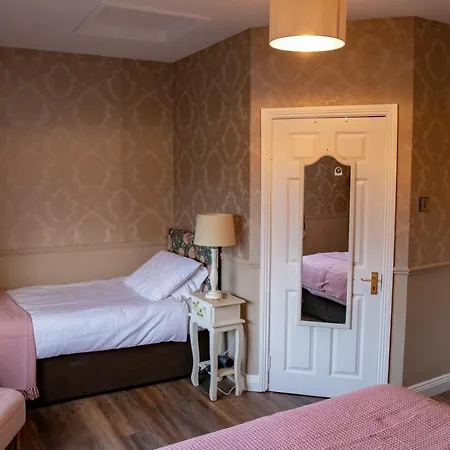 The Ring Farmhouse Bed & Breakfast Birr